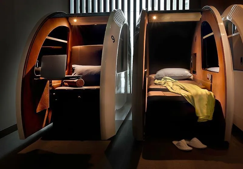 Отель Sleep 'N Fly Sleep Lounge, A-Gates Terminal 3 - Transit Only Дубай 0*,