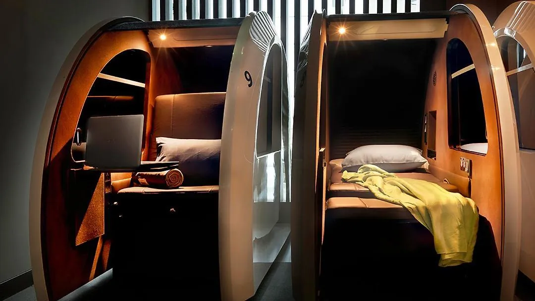 Hotel Sleep 'N Fly Sleep Lounge, A-Gates Terminal 3 - Transit Only Dubai Hotel a capsule